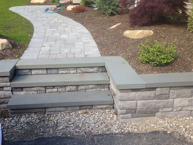 retaining wall with steps