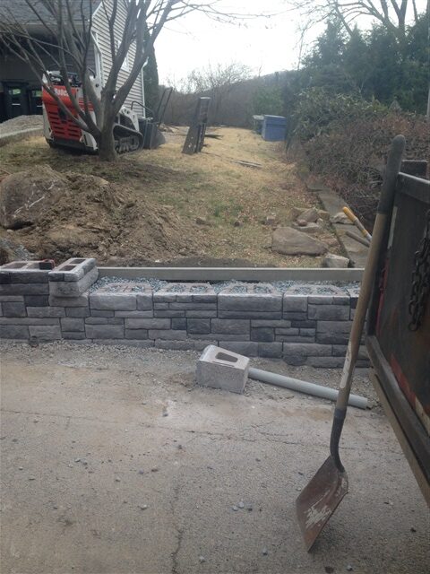 building of retaining wall