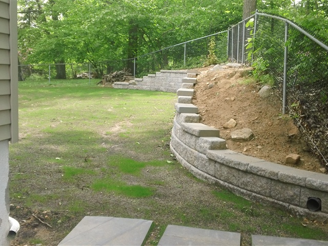 retaining wall for backyard